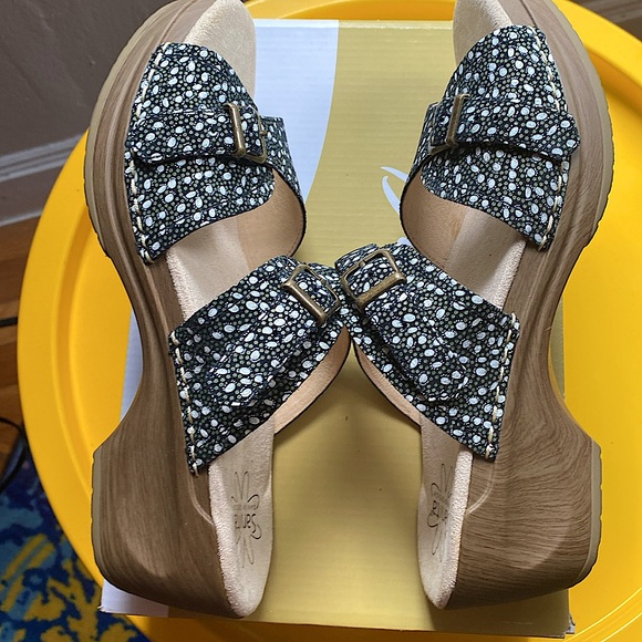 🌻New, Never Worn, SANITA Black Paisley Daisy Debora Strappy Clog Slides, 42 EU. - Picture 5 of 10